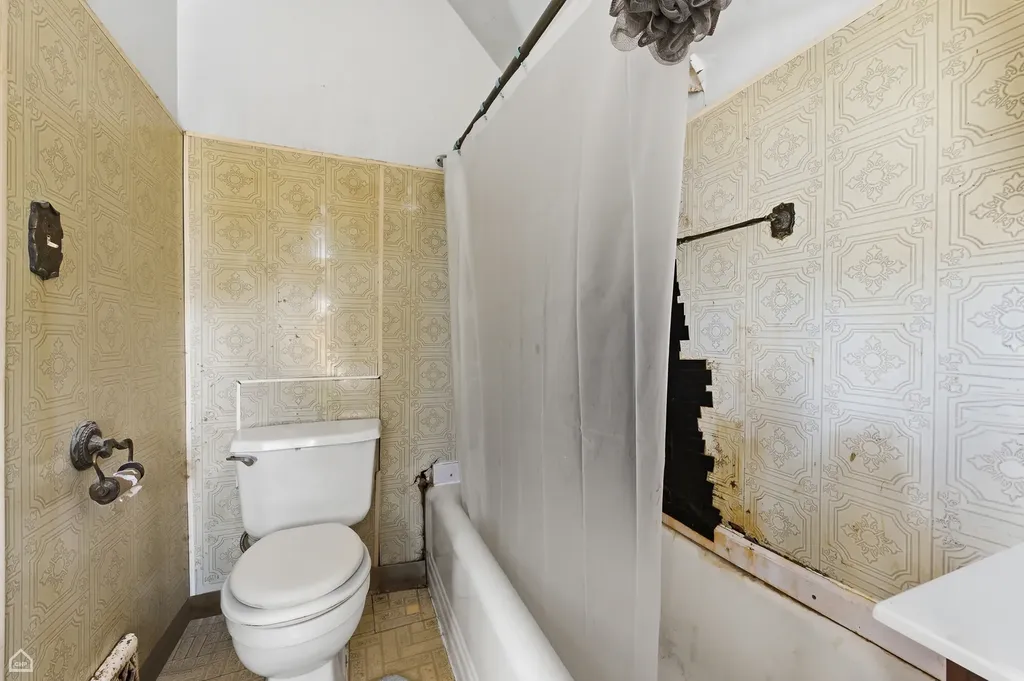 5208 North Paulina Street Chicago IL 60640