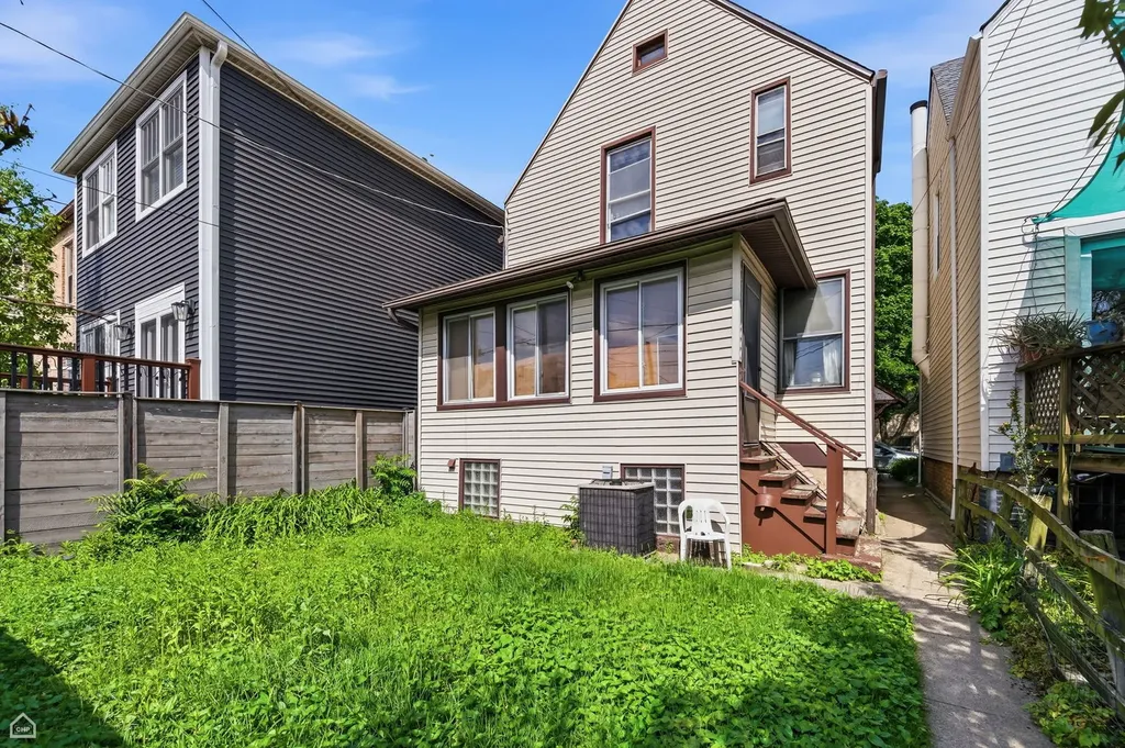 5208 North Paulina Street Chicago IL 60640