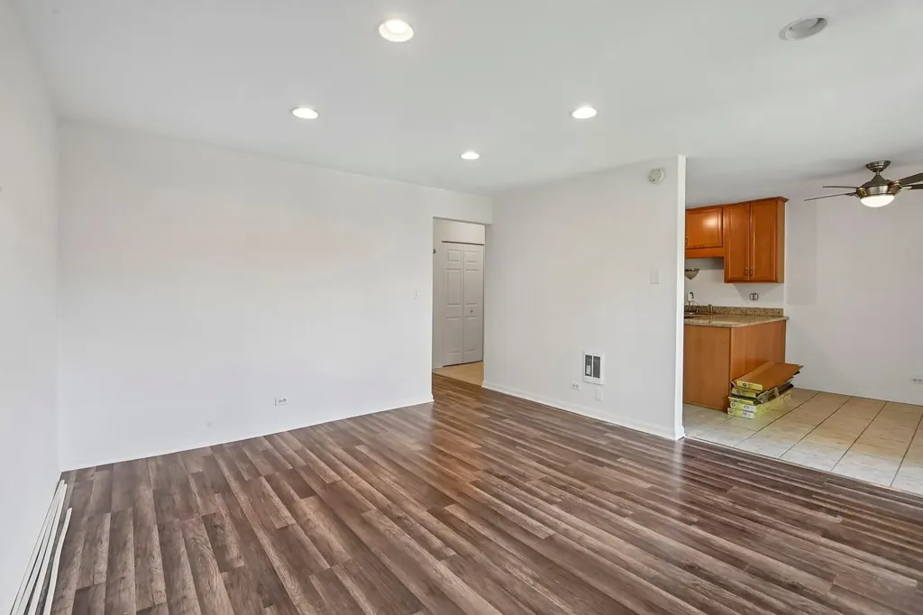 2220 Arbor Circle Downers Grove IL 60515