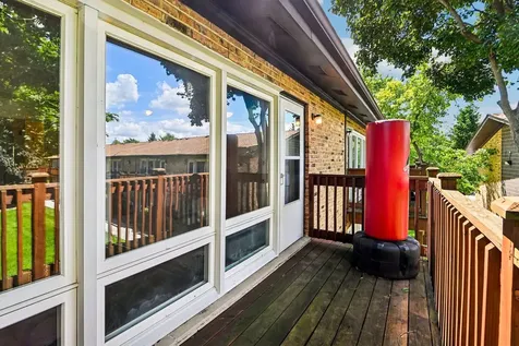 2220 Arbor Circle Downers Grove IL 60515
