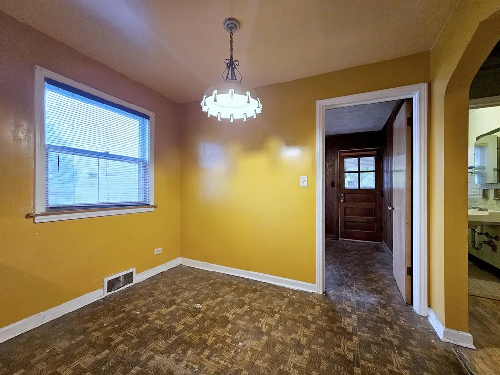 10320 South Claremont Avenue Chicago IL 60643