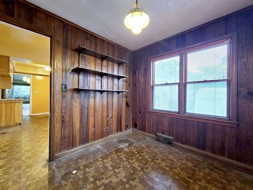 10320 South Claremont Avenue Chicago IL 60643
