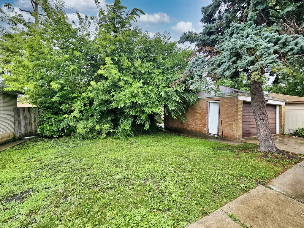 10320 South Claremont Avenue Chicago IL 60643