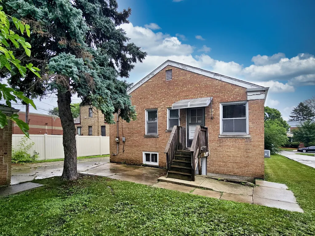 10320 South Claremont Avenue Chicago IL 60643