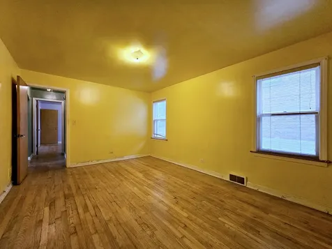 10320 South Claremont Avenue Chicago IL 60643