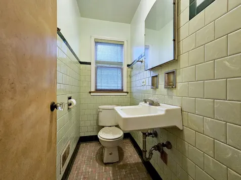 10320 South Claremont Avenue Chicago IL 60643