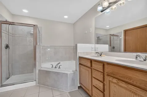 1738 Waters Edge Drive Minooka IL 60447