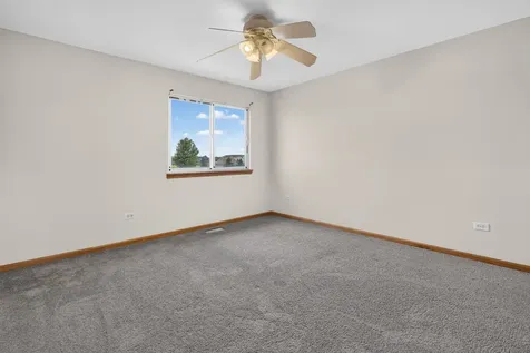 1738 Waters Edge Drive Minooka IL 60447