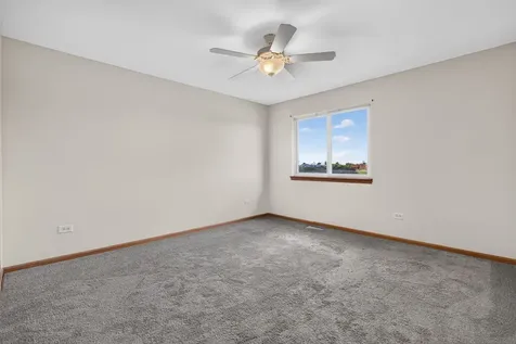 1738 Waters Edge Drive Minooka IL 60447