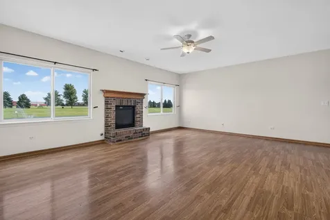 1738 Waters Edge Drive Minooka IL 60447