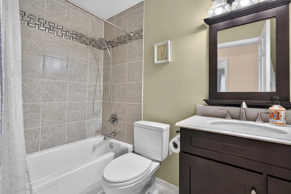 2078 Arleen Court Schaumburg IL 60194