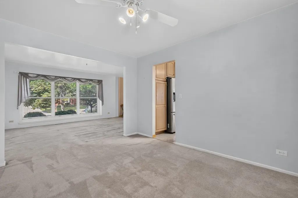 2078 Arleen Court Schaumburg IL 60194