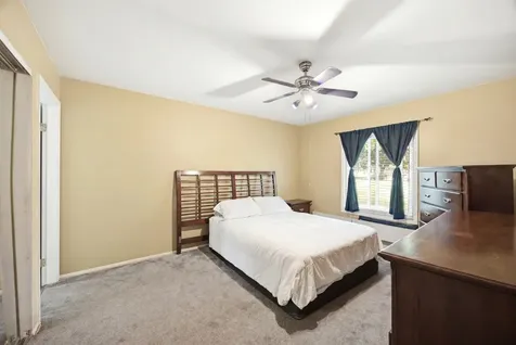 572 Somerset Lane Crystal Lake IL 60014