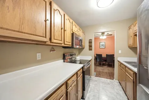 572 Somerset Lane Crystal Lake IL 60014