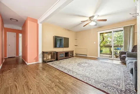 572 Somerset Lane Crystal Lake IL 60014