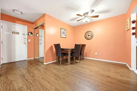 572 Somerset Lane Crystal Lake IL 60014