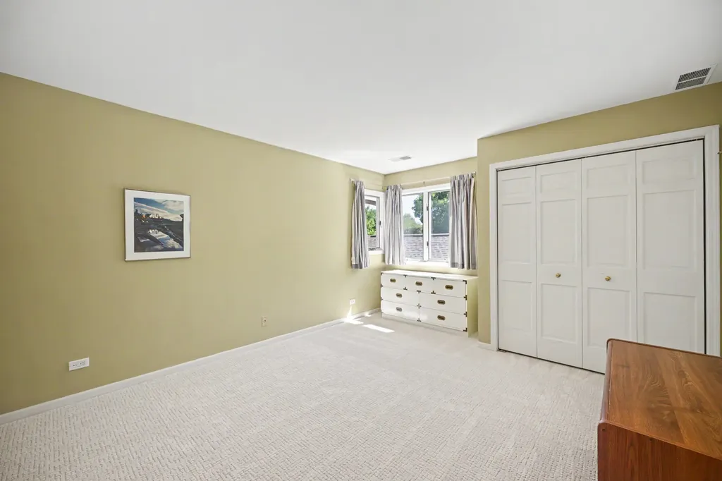 854 Saddlewood Drive Glen Ellyn IL 60137