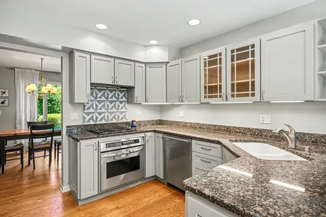 854 Saddlewood Drive Glen Ellyn IL 60137