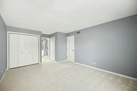 854 Saddlewood Drive Glen Ellyn IL 60137