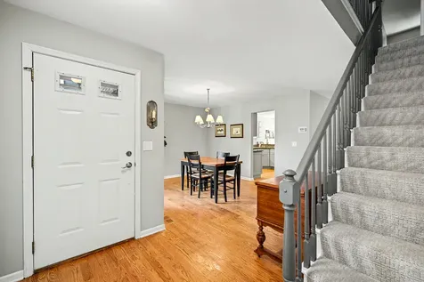 854 Saddlewood Drive Glen Ellyn IL 60137