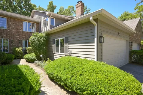 854 Saddlewood Drive Glen Ellyn IL 60137