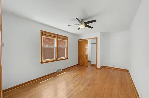 11011 South Avenue L Chicago IL 60617