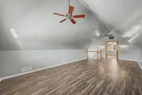 11011 South Avenue L Chicago IL 60617