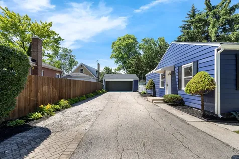 1909 Central Road Glenview IL 60025