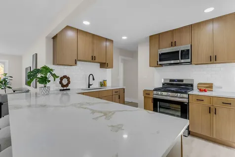 1909 Central Road Glenview IL 60025