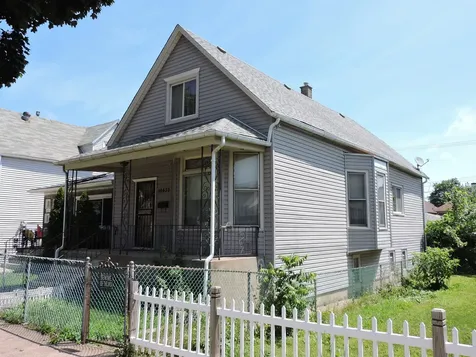 10437 South Avenue H Chicago IL 60617