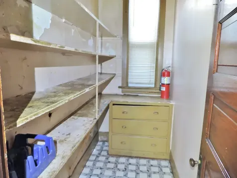 10437 South Avenue H Chicago IL 60617