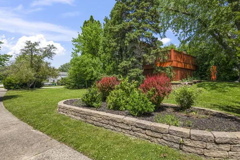 881 Woodhollow Lane Buffalo Grove IL 60089