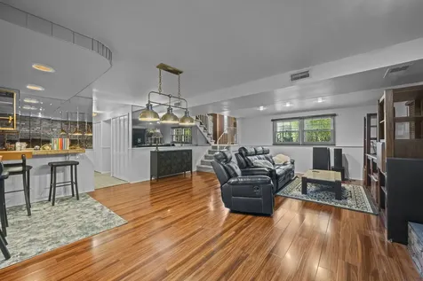 881 Woodhollow Lane Buffalo Grove IL 60089