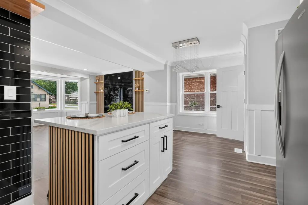 452 West 104th Street Chicago IL 60628