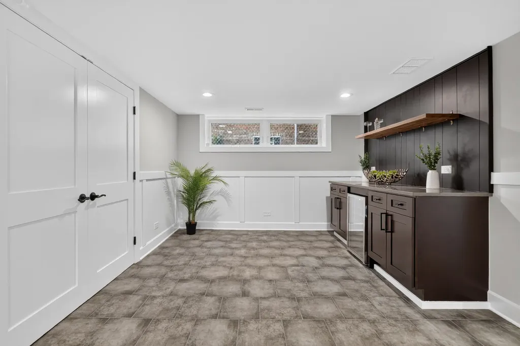 452 West 104th Street Chicago IL 60628