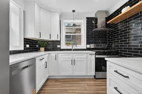452 West 104th Street Chicago IL 60628