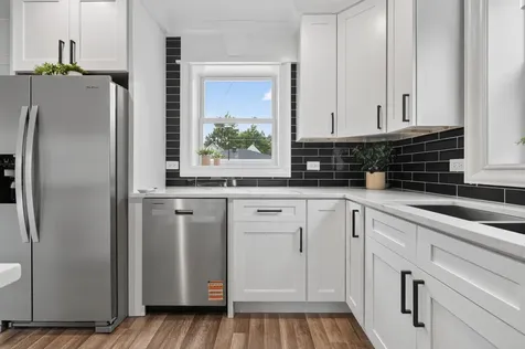 452 West 104th Street Chicago IL 60628