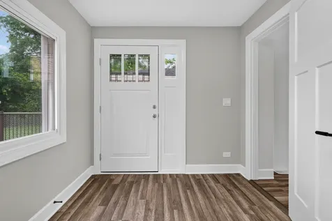 452 West 104th Street Chicago IL 60628