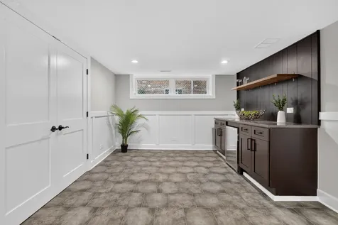 452 West 104th Street Chicago IL 60628