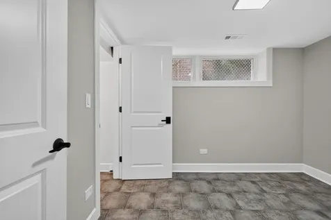 452 West 104th Street Chicago IL 60628
