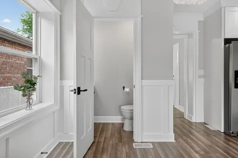 452 West 104th Street Chicago IL 60628