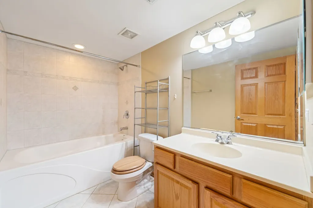 6559 West George Street Chicago IL 60634