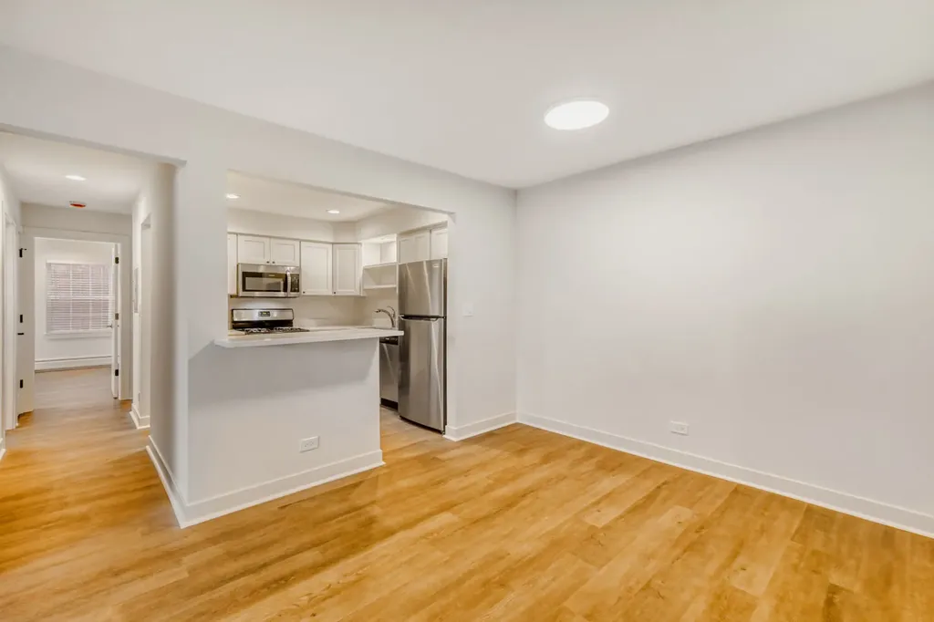 785 Pershing Avenue Glen Ellyn IL 60137
