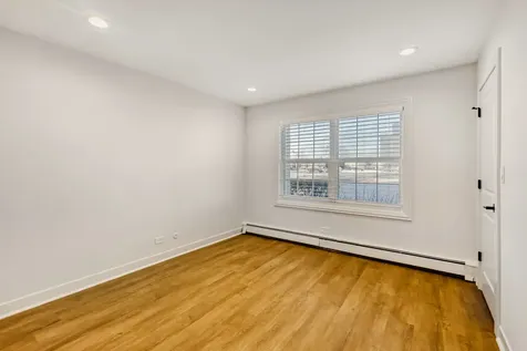 785 Pershing Avenue Glen Ellyn IL 60137