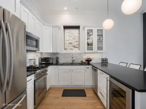 1113 North Hermitage Avenue Chicago IL 60622