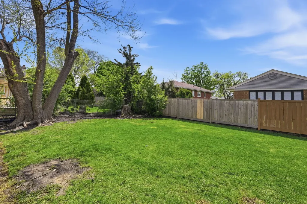 389 Michael John Drive Park Ridge IL 60068