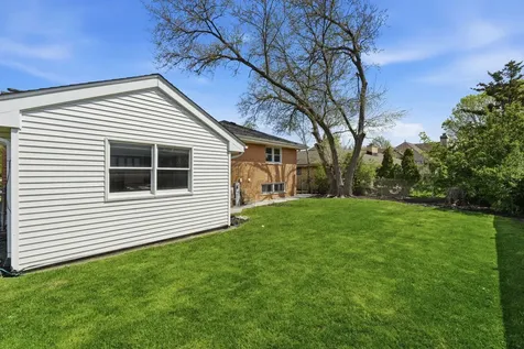389 Michael John Drive Park Ridge IL 60068