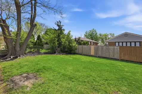 389 Michael John Drive Park Ridge IL 60068