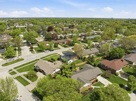 389 Michael John Drive Park Ridge IL 60068