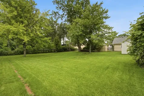 890 Yorkshire Drive Hanover Park IL 60133